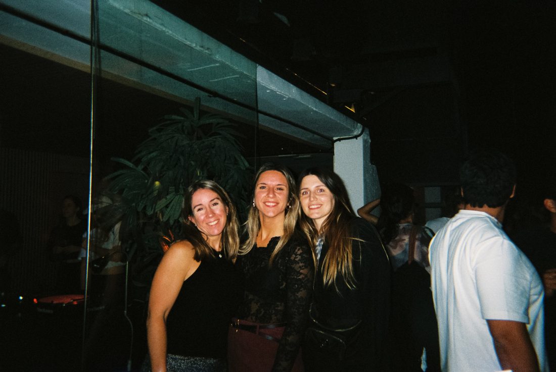 Tres amigas en el Bridge 48